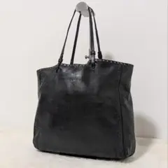 ✨PRADA✨トートバッグ スタッズ ロゴ型押し ブラック レザー