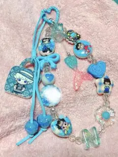 今流行り！じゃらじゃらキーホルダー DORA