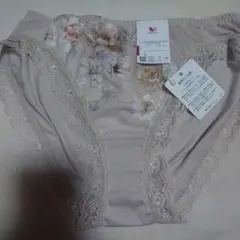 Item thumbnail for item 4fb8b4a8-d9b5-4ca8-b29c-dc38f34c7d4b