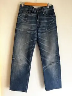 リーバイス　ストレートジーンズ