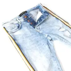 Item thumbnail for item dae40f13-eaa0-4704-8743-1b2e5bea8bb0