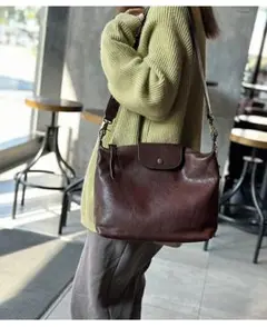 【未使用美品！】レザー ショルダーバッグ　ダークブラウン