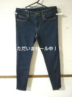 本日セール中！！　SKINNY ダークブルー スキニージーンズs-mサイズ