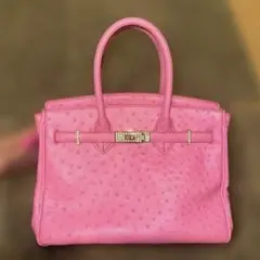 【美品】オーストリッチ風　ピンクハンドバック　キラキラ　鍵付き