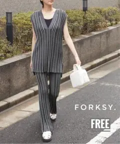 forksy. ストライプ 透かし編みニットセットアップ ベスト×フレアパンツ
