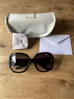 連休限定お値下げ! Dior サイドロゴ サングラス 807LF 美品