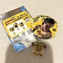 阪神タイガース　ウル虎の夏　シークレット　中野拓夢 51番 チャーム付き缶バッジ