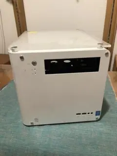 【断捨離】アビー　Abee acubic D40 シルキーホワイト　オマケあり Yahoo!オークション - 【オマケつき】PCケース Abee acubic D40