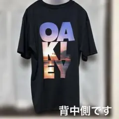【OAKLEY】 ブラック Tシャツ グラデーションロゴ