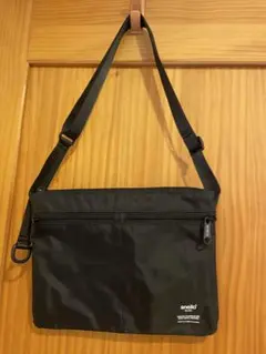アネロ サコッシュ ブラック