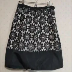 【美品】花柄レースのバルーンスカート ひざ丈