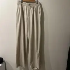 ユニクロ　ベージュ ゴムウエスト ワイドパンツ