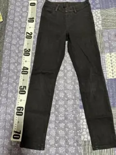ユニクロ　黒レギンスパンツ　130