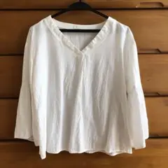 アースミュージック＆エコロジーブラウス美品