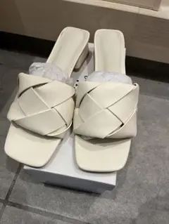 クロス編みスクエアサンダル
