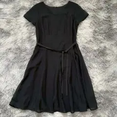 【美品✨】黒 半袖ひざ丈ワンピース フレア (M) リボン付き シンプル