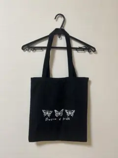 蝶の刺繍 黒 トートバッグ