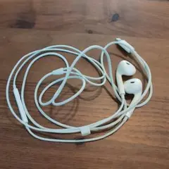 【純正】iPhone　イヤホン　Lightning（マイク付）　有線イヤホン
