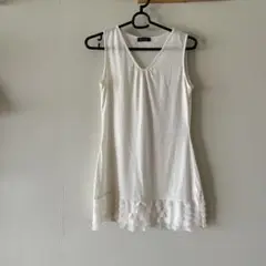 ホワイト Vネック タンクトップ