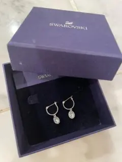 スワロフスキー ピアス