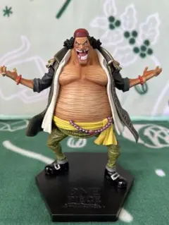 (中古)ワンピース マーシャル・D・ティーチ(黒ひげ) フィギュア