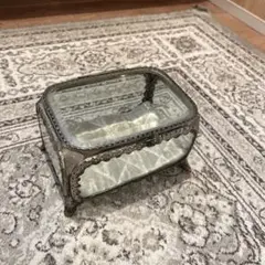 ビンテージ風ガラスアクセサリーケース