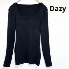 Dazyリブ編みニット　スクエットネック　シンプル　スタイリッシュ　フィット