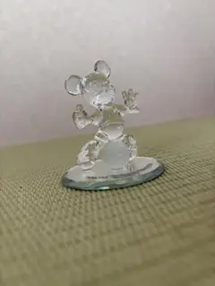 ミッキーマウス クリスタル置物 約7cm 箱付き