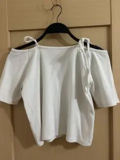 オフショルダー ホワイト Tシャツ Fサイズ
