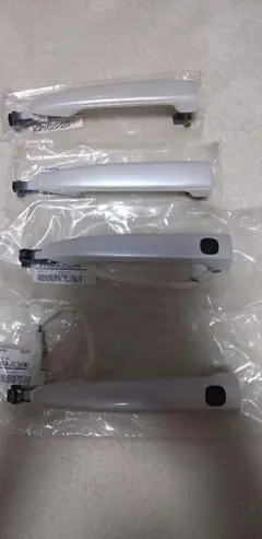 BR系レガシィ 純正ドアハンドル ホワイトパール