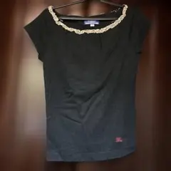 Burberry ブラック トップス M