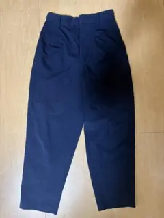 GU ツータックワイドテーパードパンツ　ネイビー