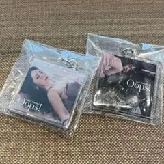 Oops! 鈴木愛理　ツアーグッズセット　ジャケ写風アクリルキーホルダー