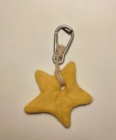 フェルト 星形チャーム