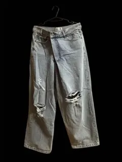 「人気ブランド FREAK’S STORE のダメージデニム、サイズＭ