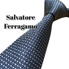 ★Salvatore Ferragamo★　ネイビー系　チェック柄　イタリア製
