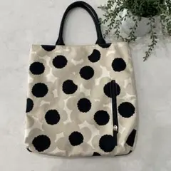 北欧フラワー　トートバッグ