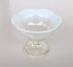 氷コップ ウランガラス フリル 気泡 乳白色 大正ロマン