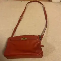 ダコタ　レッド ショルダーバッグ　Dakota
