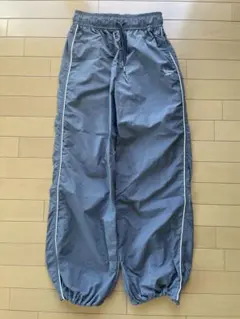 Reebok リーボック シャカシャカパンツ　Mサイズ グレー