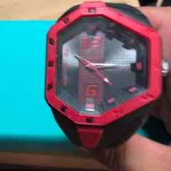 phiten 防水デジタル腕時計 黒/赤 八角形