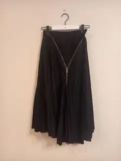 【完売レア】sacaiサカイZip Detail Pleated Skirt