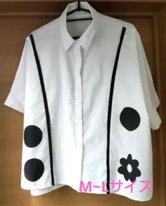 ホワイトシャツ M〜Lサイズ 黒のライン