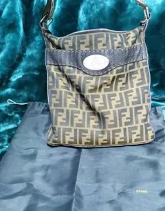 ボディバーグFENDI