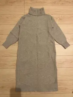 ユニクロ　UNIQLO スフレヤーンタートルネックワンピース Mサイズ　ベージュ