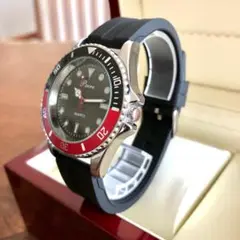売り尽くしセール期間限定！メンズ ラバー腕時計・チャコールグレー黒赤枠×シルバー