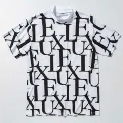 【新品】LUXEAKMPLUS 総柄ロゴ 半袖モックネックシャツ Mサイズ