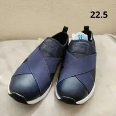 新品タグ付✨RELAXIS ネイビー クロスバンド スニーカー 22.5 防水