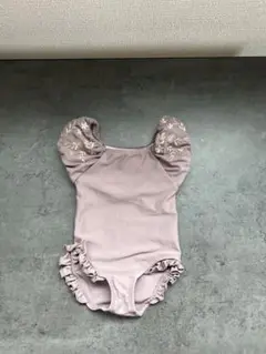 mamaraku バースデー 水着 90cm シンプル　グレーベージュ刺繍フリル