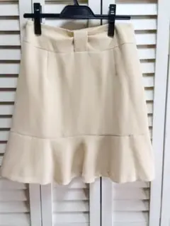 新品 フレアー オフホワイト マーメイド ミニスカート